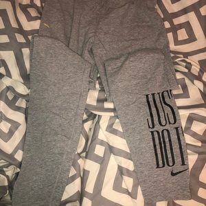 Grey Nike leggings